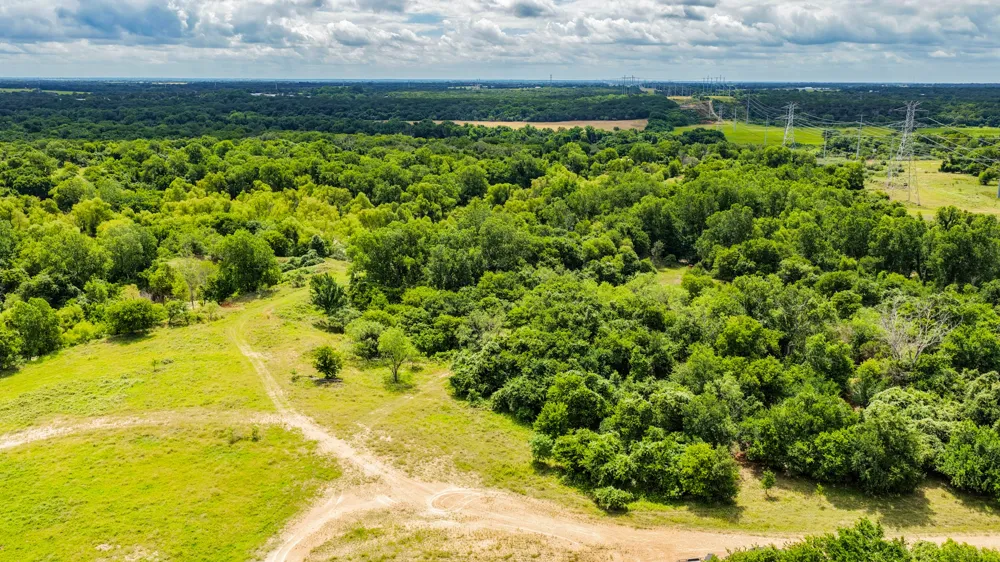186 County Rd 3650 Clifton, TX 76634