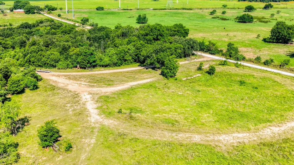 186 County Rd 3650 Clifton, TX 76634