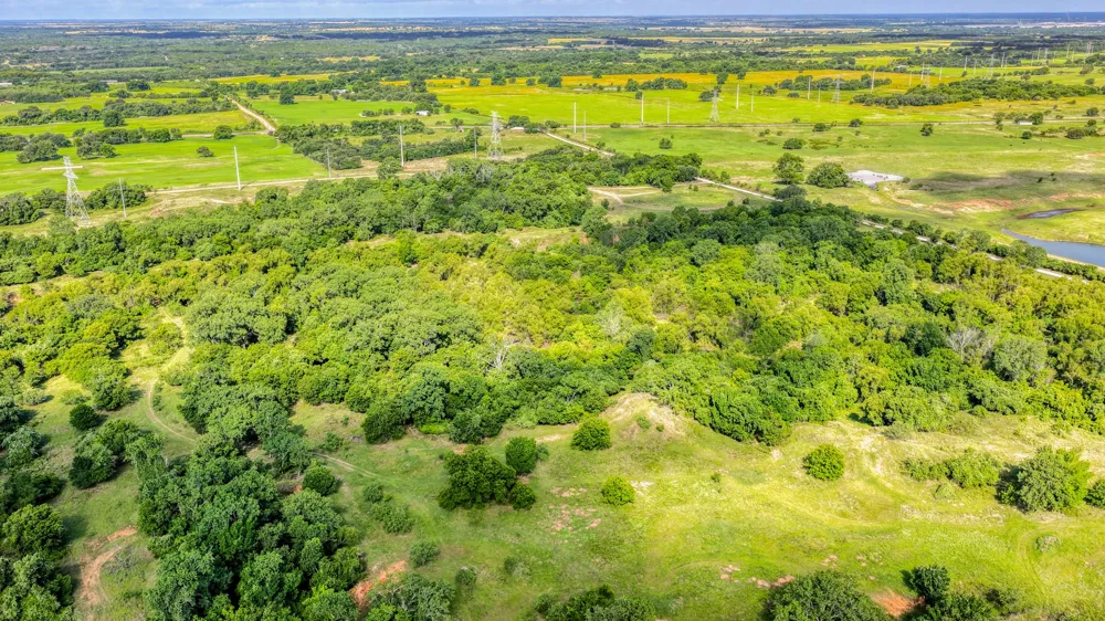 186 County Rd 3650 Clifton, TX 76634