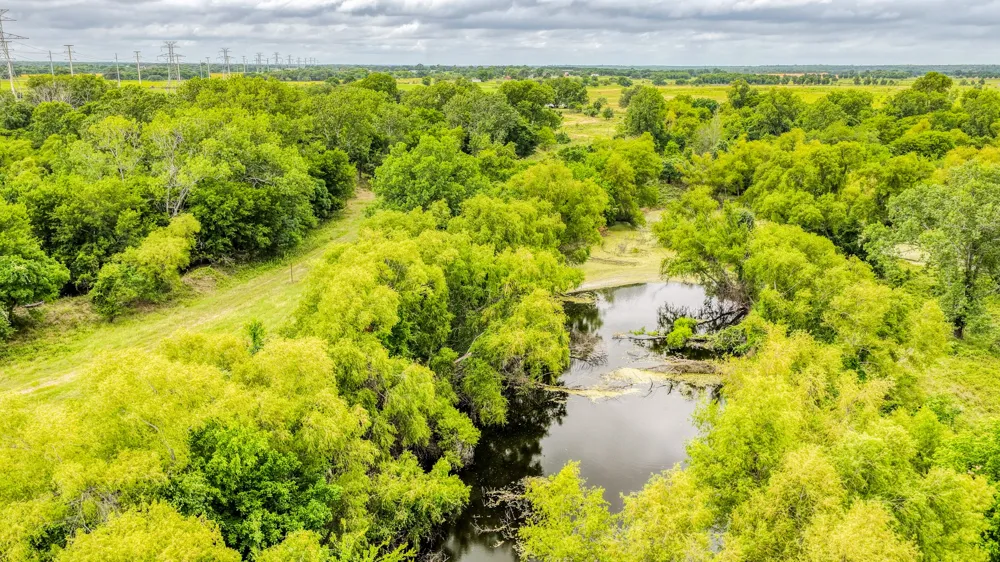 186 County Rd 3650 Clifton, TX 76634