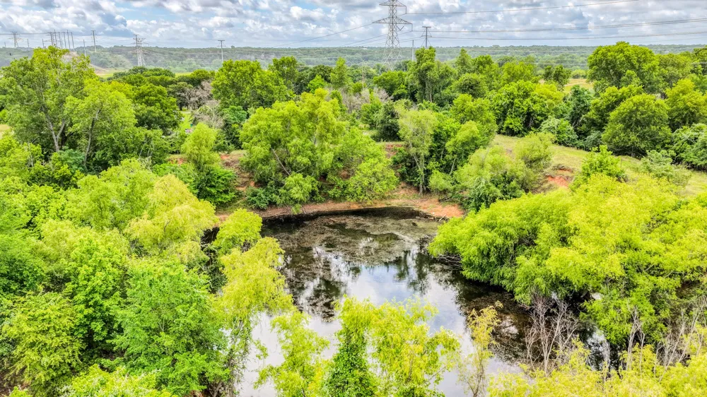 186 County Rd 3650 Clifton, TX 76634
