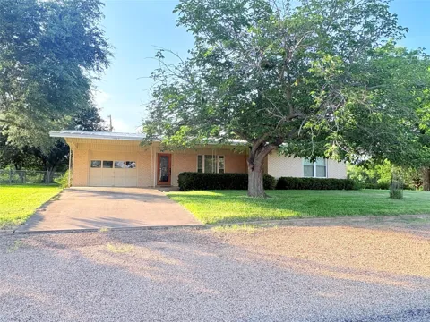 1803 Lantana Ln