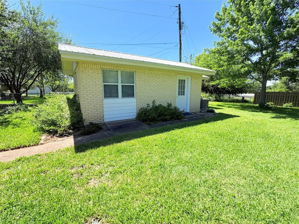 1803 Lantana Ln Kingsland, TX 78639
