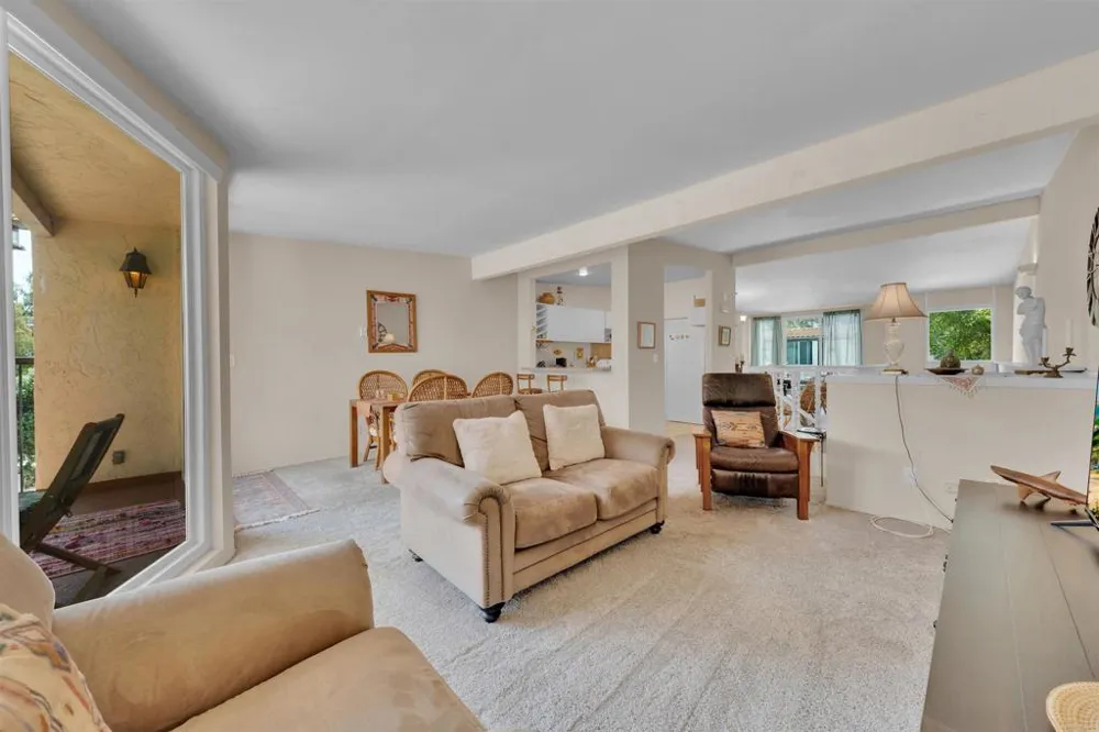 2402 Altisma Way #D Carlsbad, CA 92009