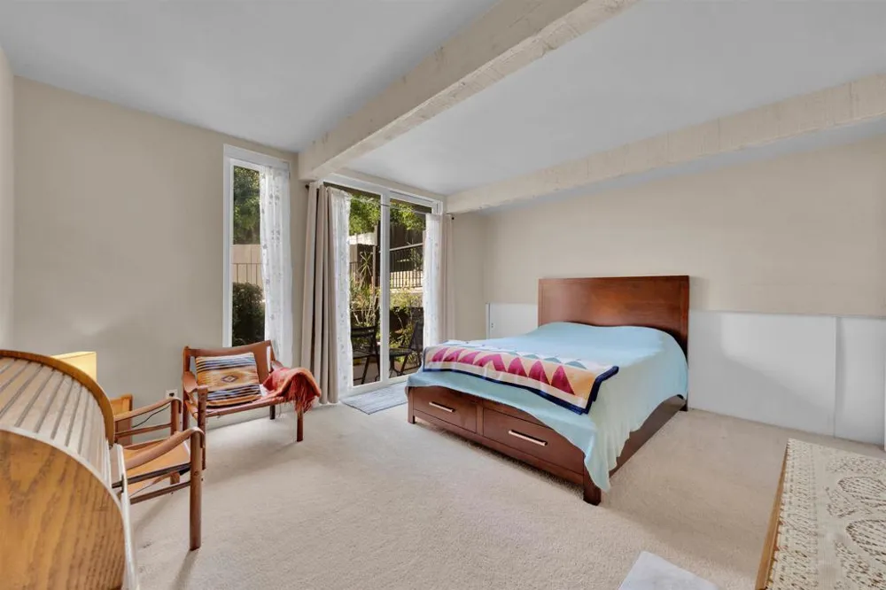 2402 Altisma Way #D Carlsbad, CA 92009