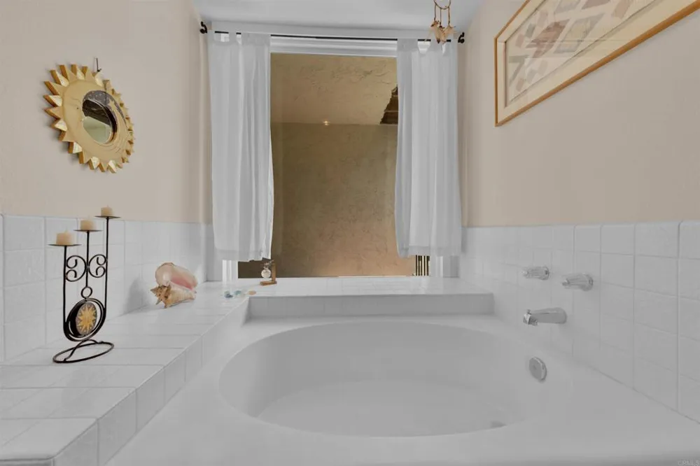 2402 Altisma Way #D Carlsbad, CA 92009
