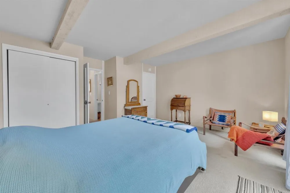 2402 Altisma Way #D Carlsbad, CA 92009