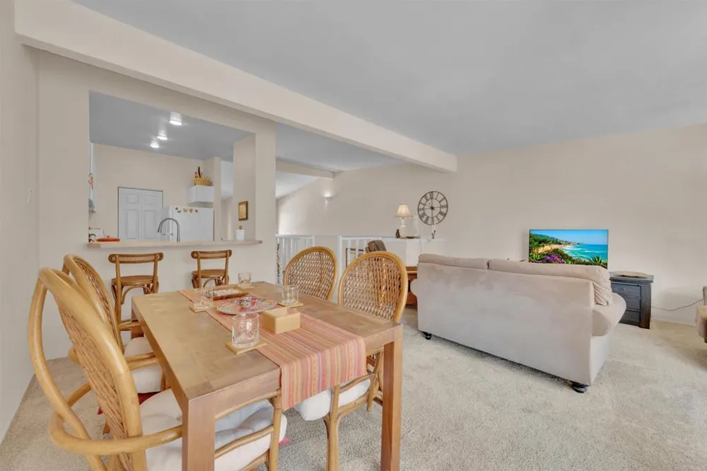 2402 Altisma Way #D Carlsbad, CA 92009