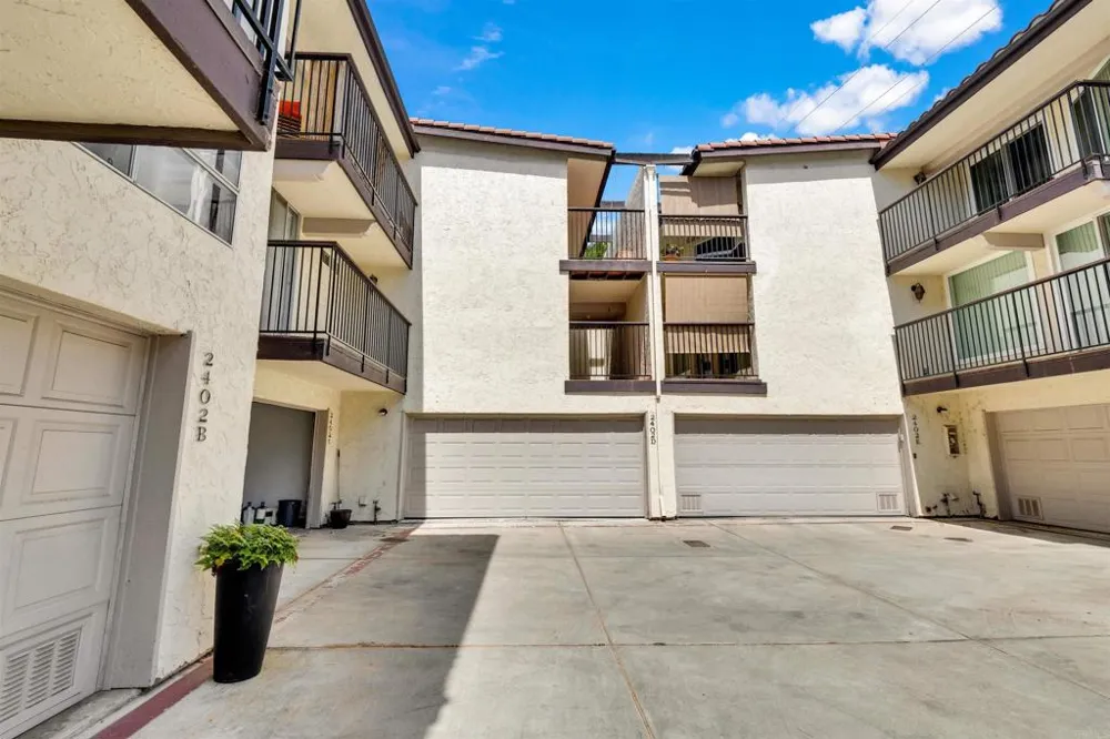 2402 Altisma Way #D Carlsbad, CA 92009