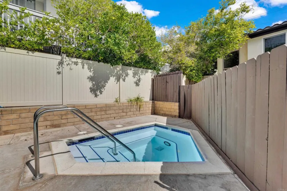 2402 Altisma Way #D Carlsbad, CA 92009