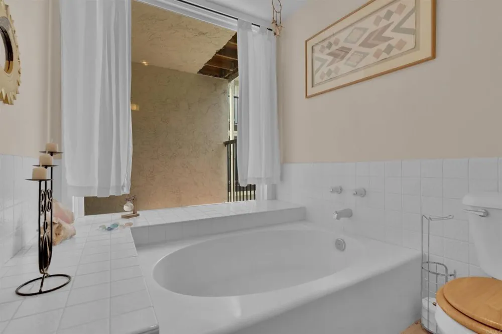 2402 Altisma Way #D Carlsbad, CA 92009