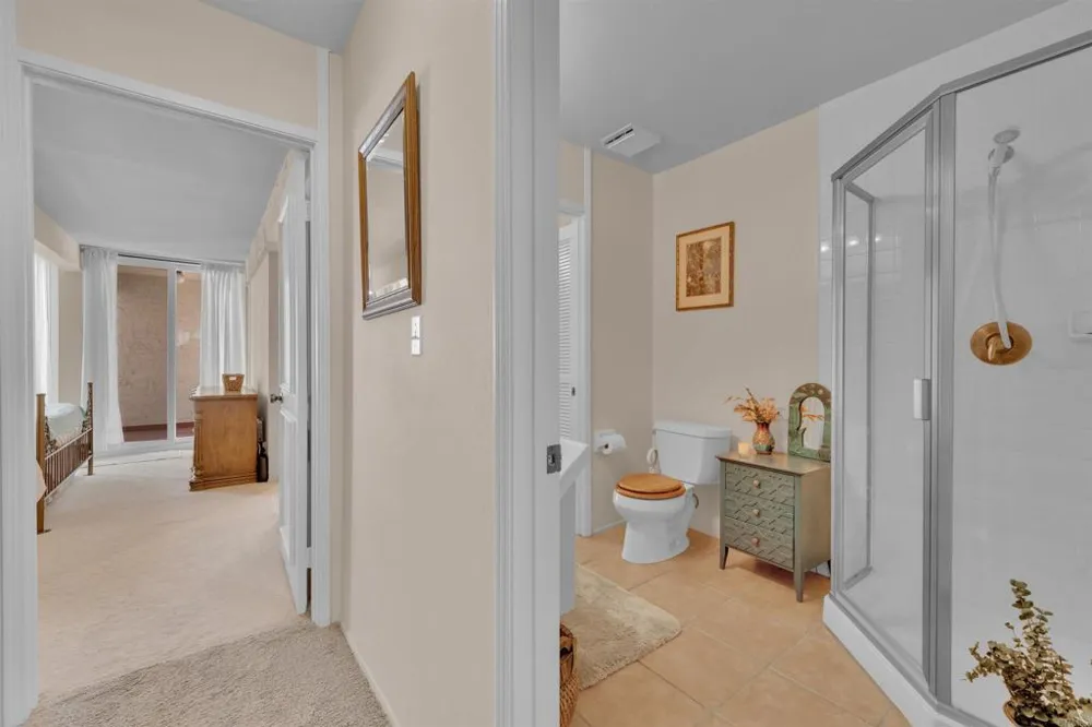 2402 Altisma Way #D Carlsbad, CA 92009