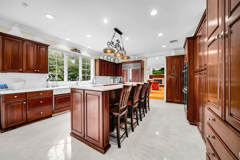 317 ROCK RIDGE CT Franklin Lakes, NJ 07417