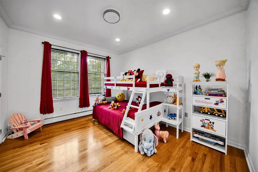 317 ROCK RIDGE CT Franklin Lakes, NJ 07417