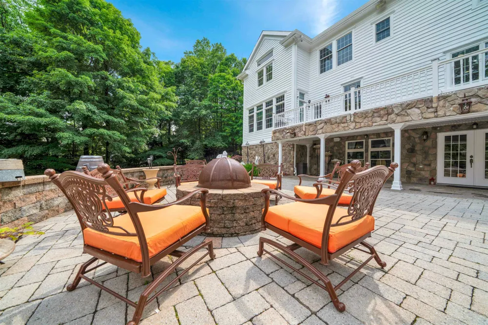 317 ROCK RIDGE CT Franklin Lakes, NJ 07417