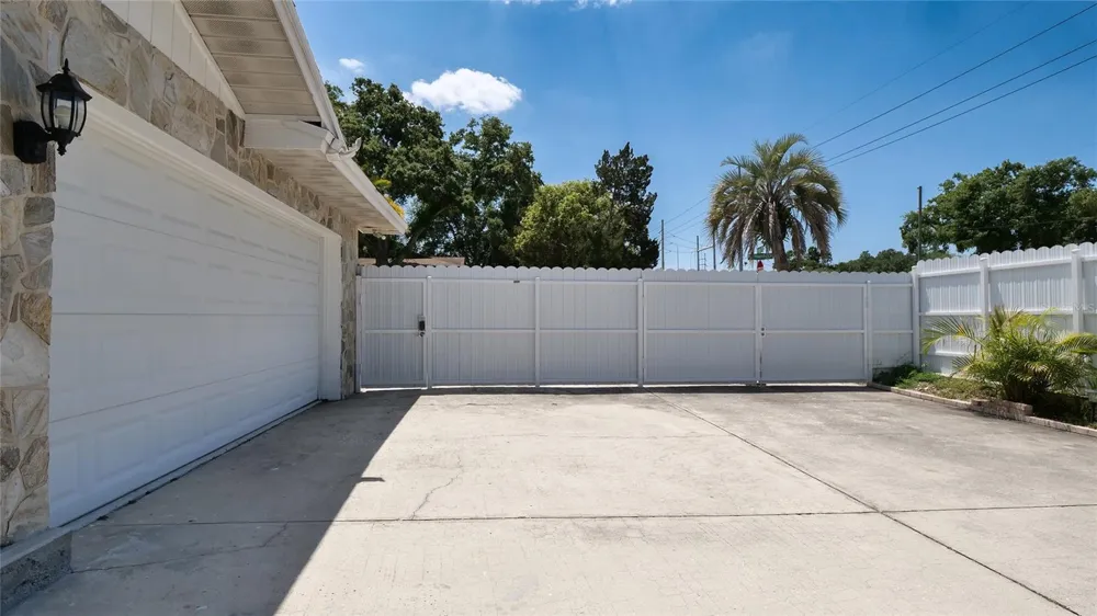 1307 NORMANDY CIRCLE Palm Harbor, FL 34683