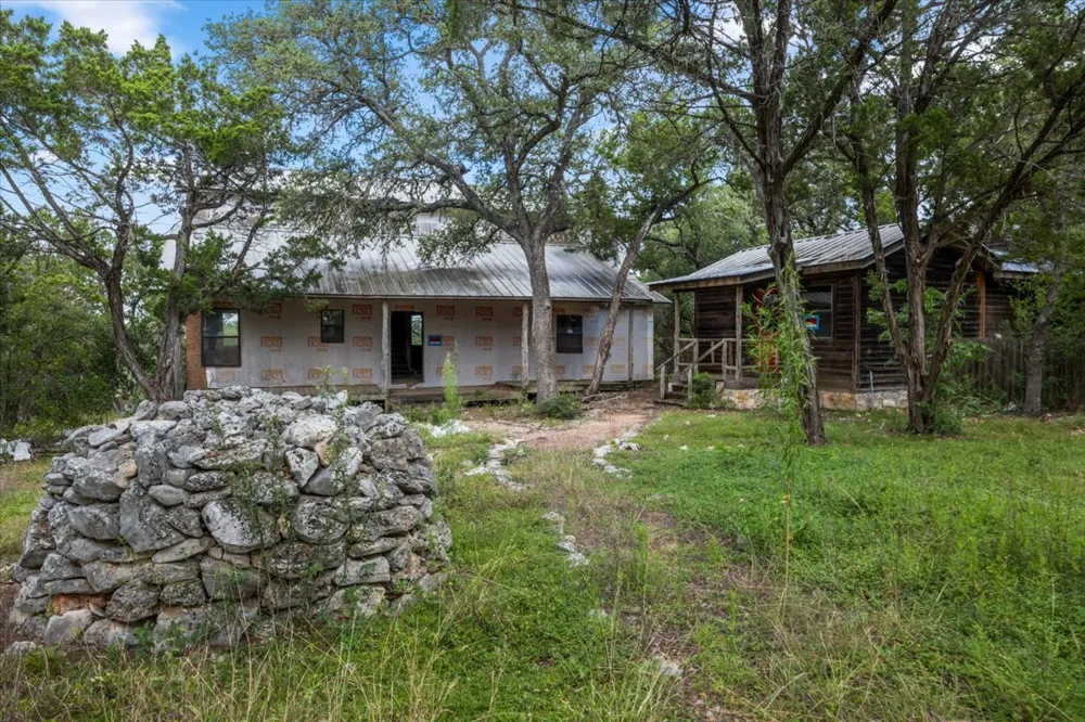 701 Old Oaks Ranch Road Wimberley, TX 78676