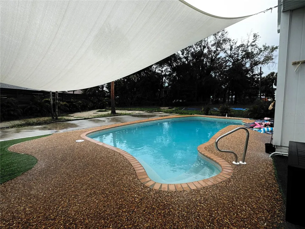 812 TROPICAL DRIVE Bradenton, FL 34208