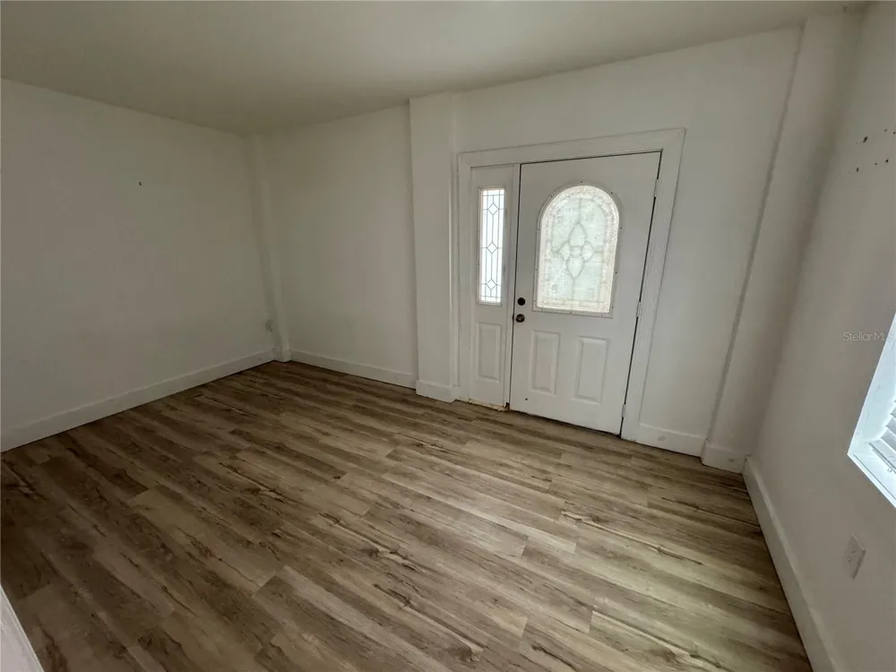 812 TROPICAL DRIVE Bradenton, FL 34208