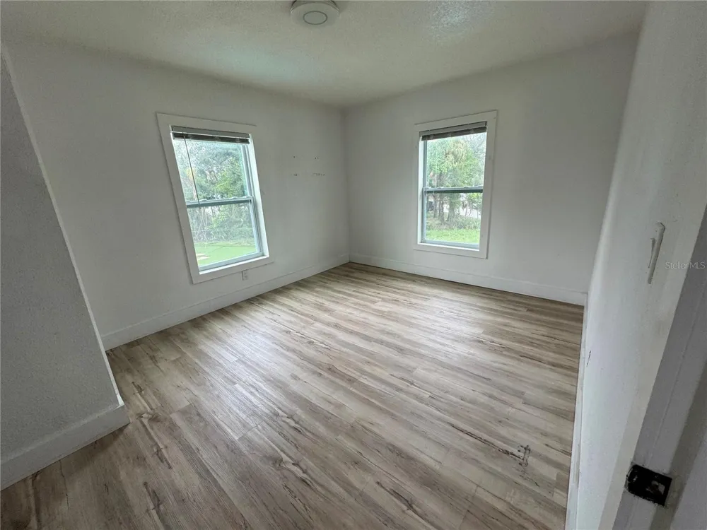 812 TROPICAL DRIVE Bradenton, FL 34208