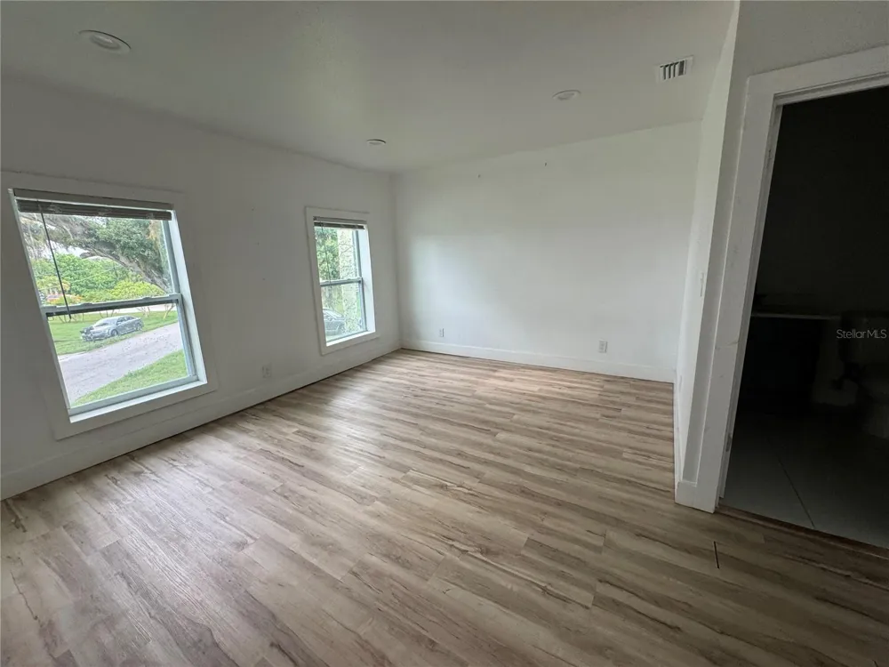 812 TROPICAL DRIVE Bradenton, FL 34208