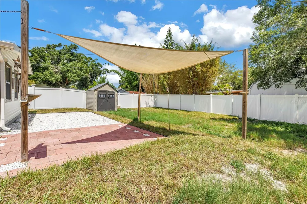 1221 36TH TERRACE St Petersburg, FL 33704