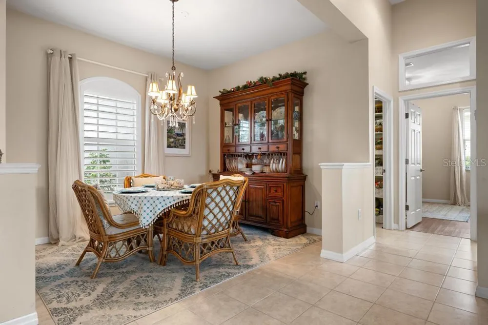 264 DAHLIA COURT Bradenton, FL 34212