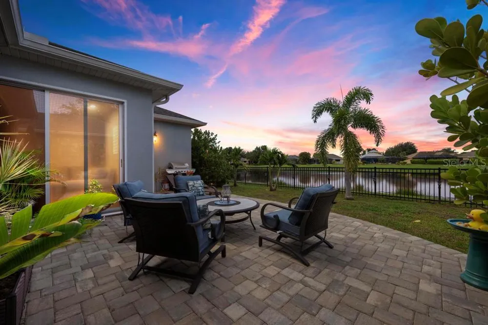 264 DAHLIA COURT Bradenton, FL 34212