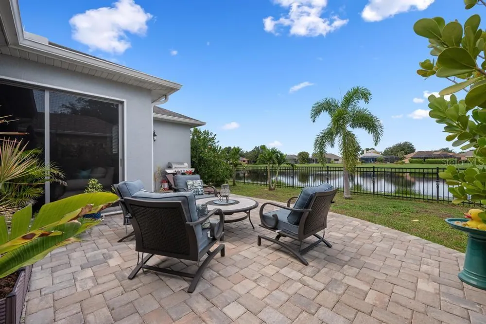 264 DAHLIA COURT Bradenton, FL 34212