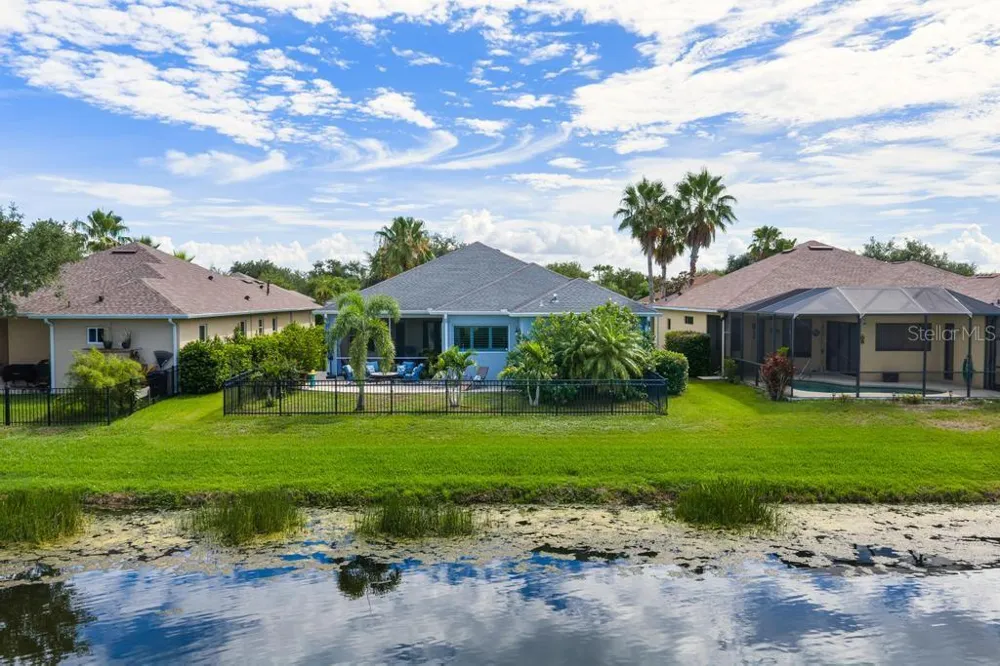 264 DAHLIA COURT Bradenton, FL 34212