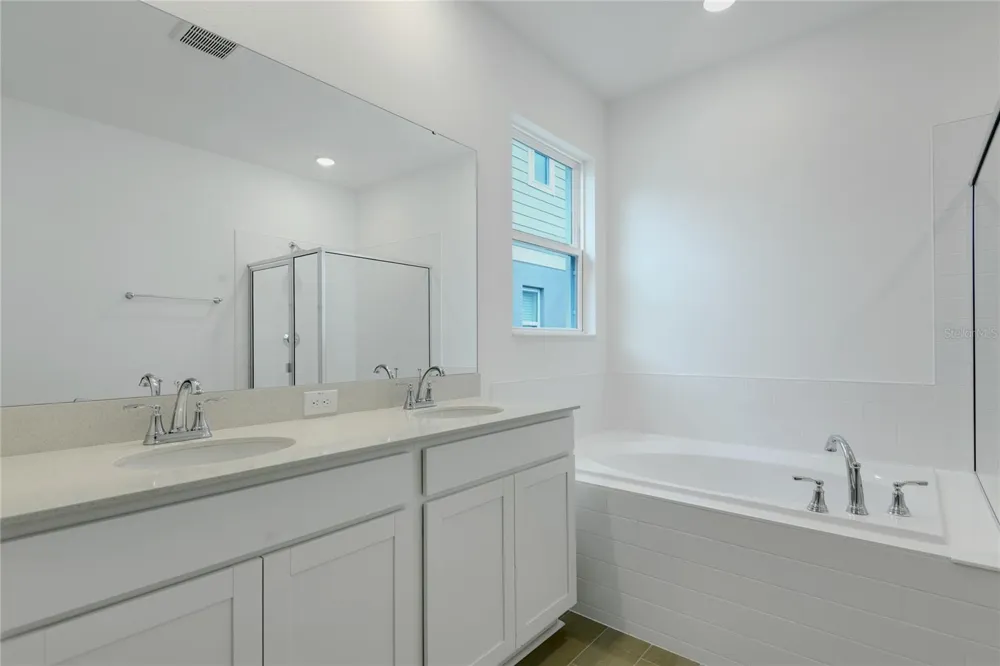1766 CARNELIAN STREET Deland, FL 32720
