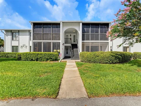 1261 PINE RIDGE CIRCLE W #D1