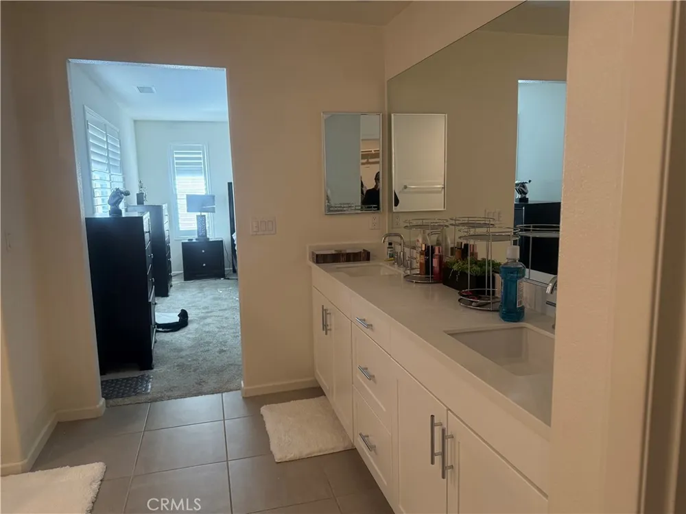 467 Pinewood Rialto, CA 92376