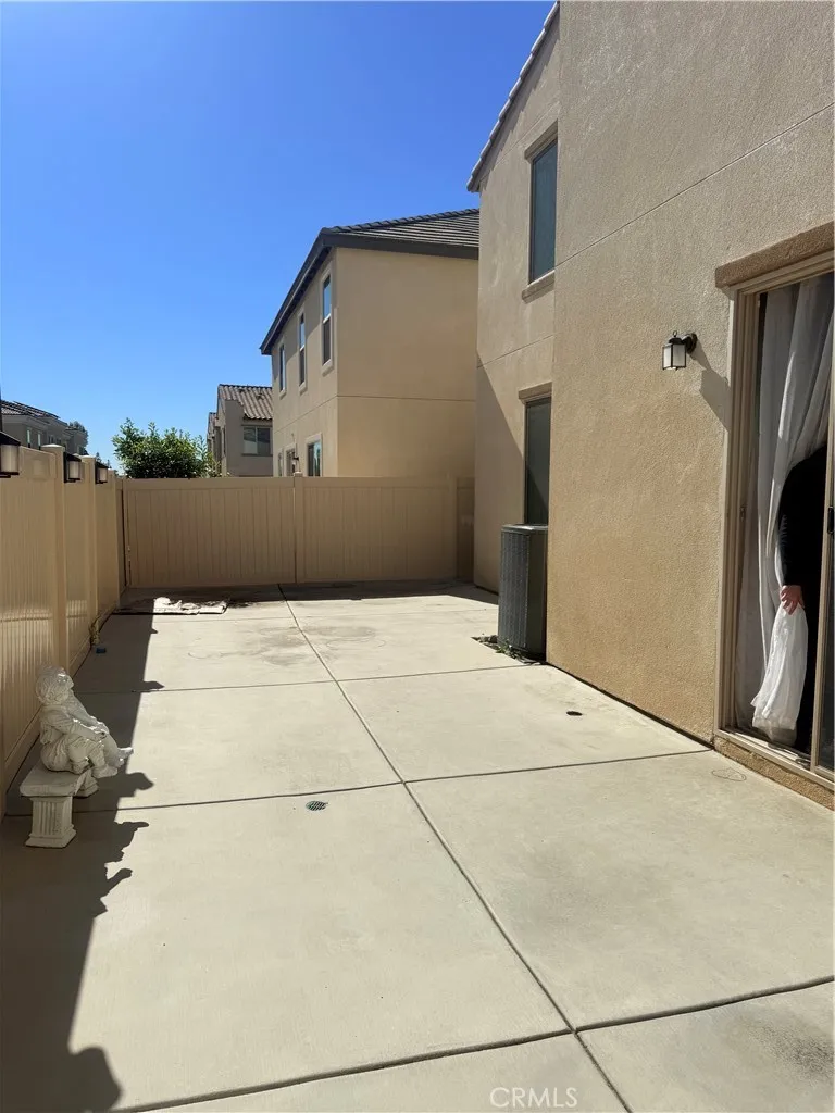 467 Pinewood Rialto, CA 92376