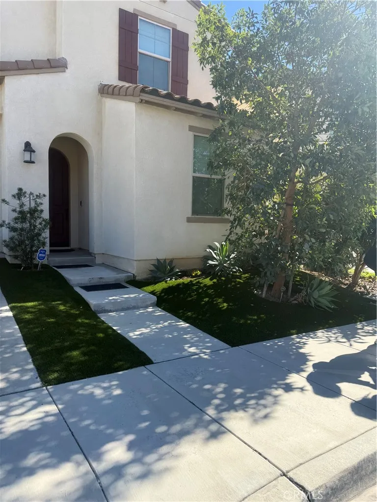 467 Pinewood Rialto, CA 92376