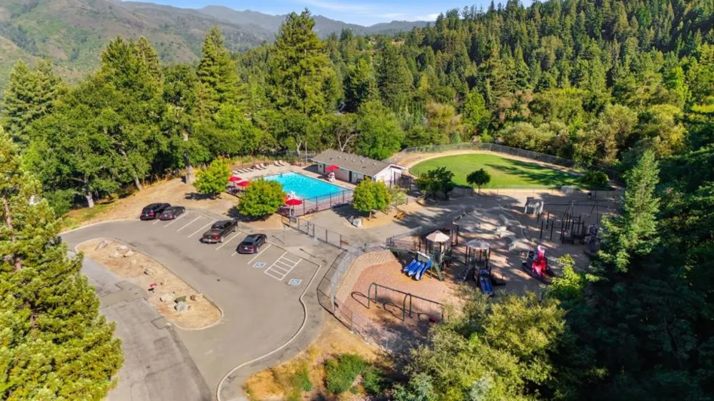 21546 Alma Court Los Gatos, CA 95033