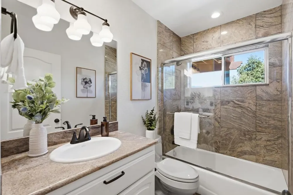 21546 Alma Court Los Gatos, CA 95033