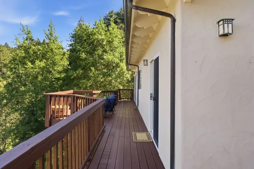 21546 Alma Court Los Gatos, CA 95033