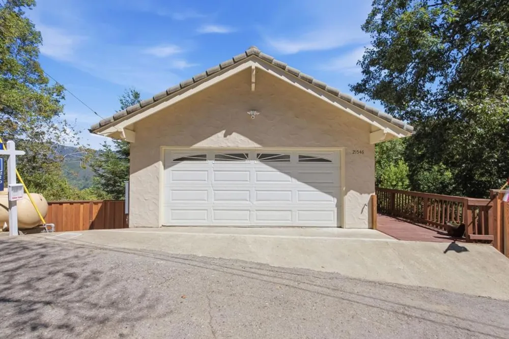 21546 Alma Court Los Gatos, CA 95033