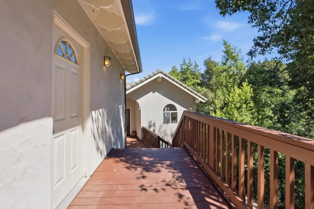 21546 Alma Court Los Gatos, CA 95033