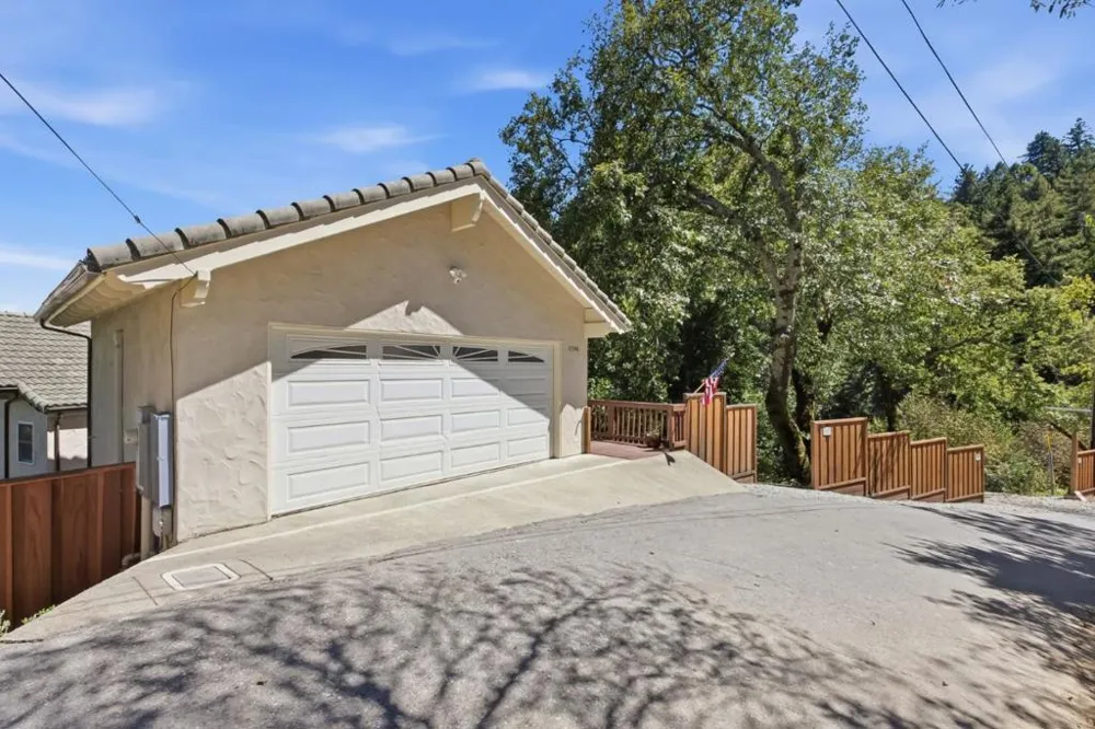 21546 Alma Court Los Gatos, CA 95033