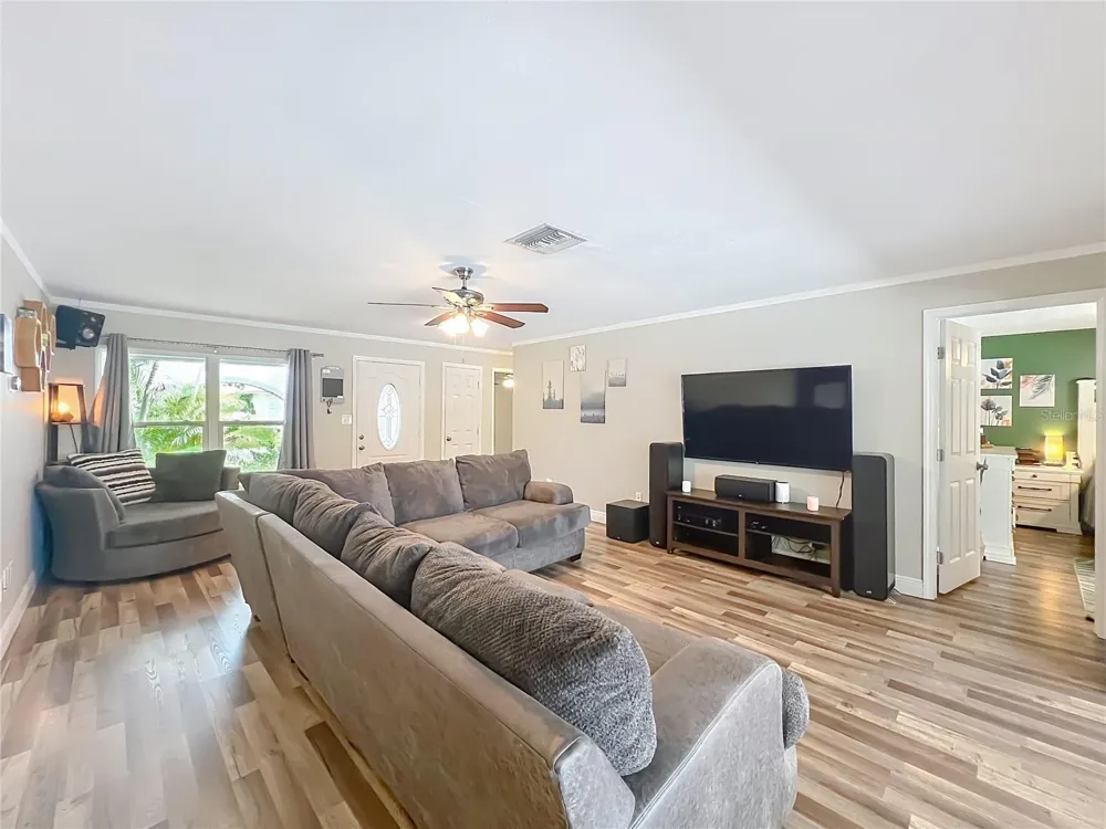 1523 CANTERBURY CIRCLE Casselberry, FL 32707