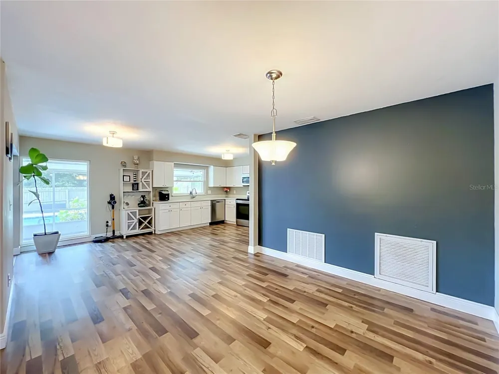 1523 CANTERBURY CIRCLE Casselberry, FL 32707