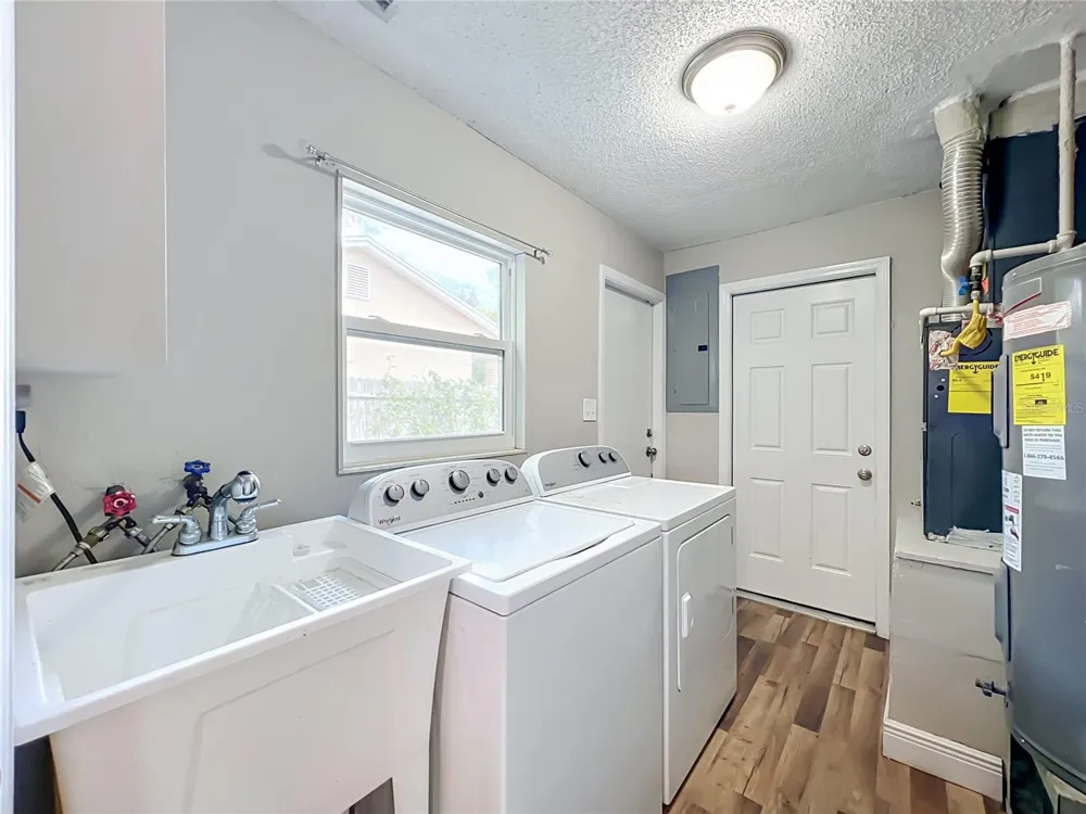 1523 CANTERBURY CIRCLE Casselberry, FL 32707