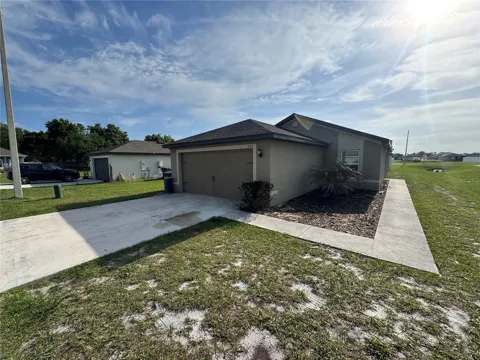 233 KENSINGTON VIEW BOULEVARD