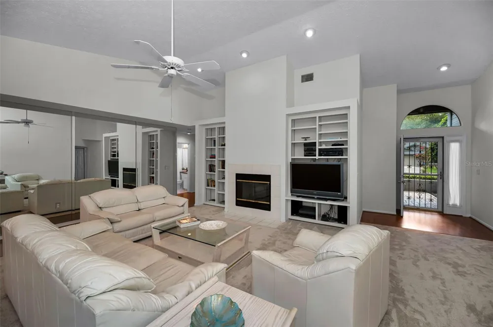 900 LUCAS LANE Oldsmar, FL 34677