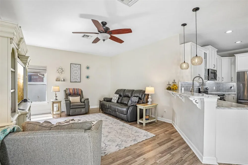 19323 PARK PLACE BOULEVARD Eustis, FL 32736