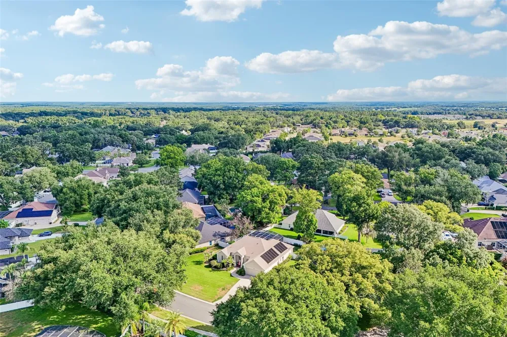 19323 PARK PLACE BOULEVARD Eustis, FL 32736