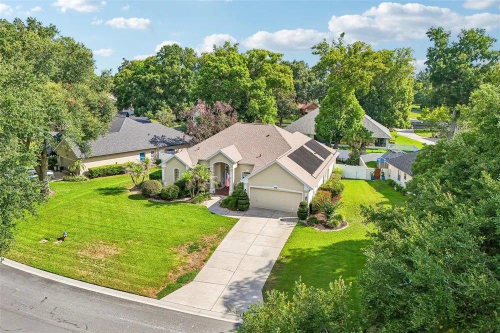 19323 PARK PLACE BOULEVARD Eustis, FL 32736