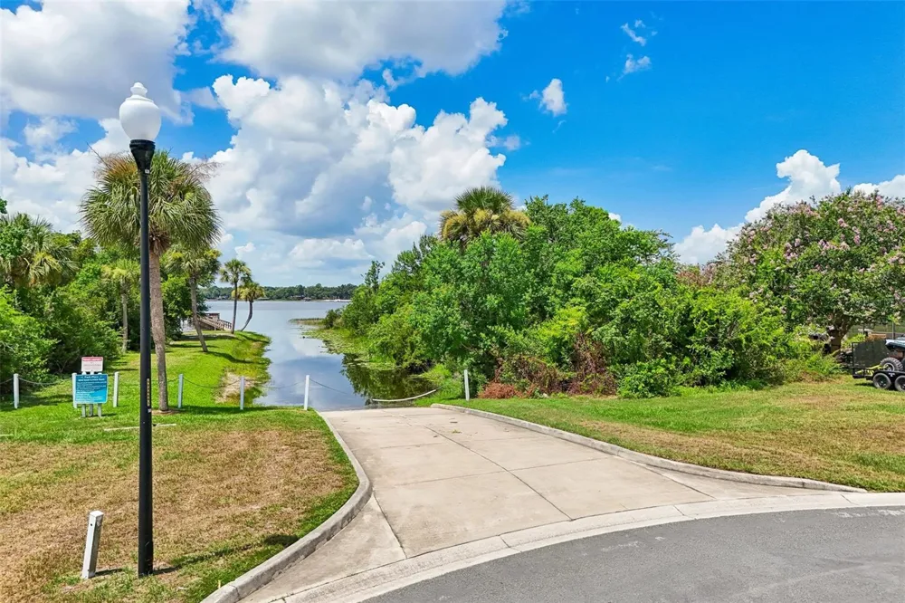 19323 PARK PLACE BOULEVARD Eustis, FL 32736